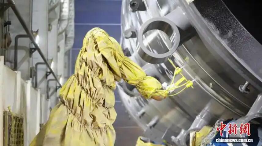 China's first intelligent coating production line for offshore oil and gas equipment is put into operation!