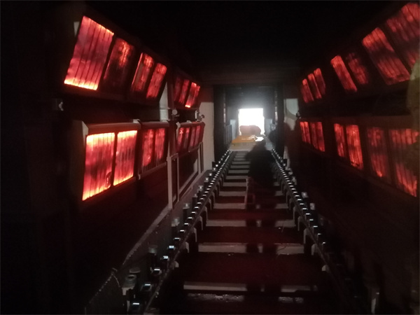 Тепловоздушная версия вилочного погрузчика Heli