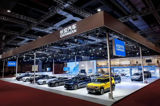 За 8 лет с « тремя линиями», Changan Automobile реконструирует новую модель отрасли